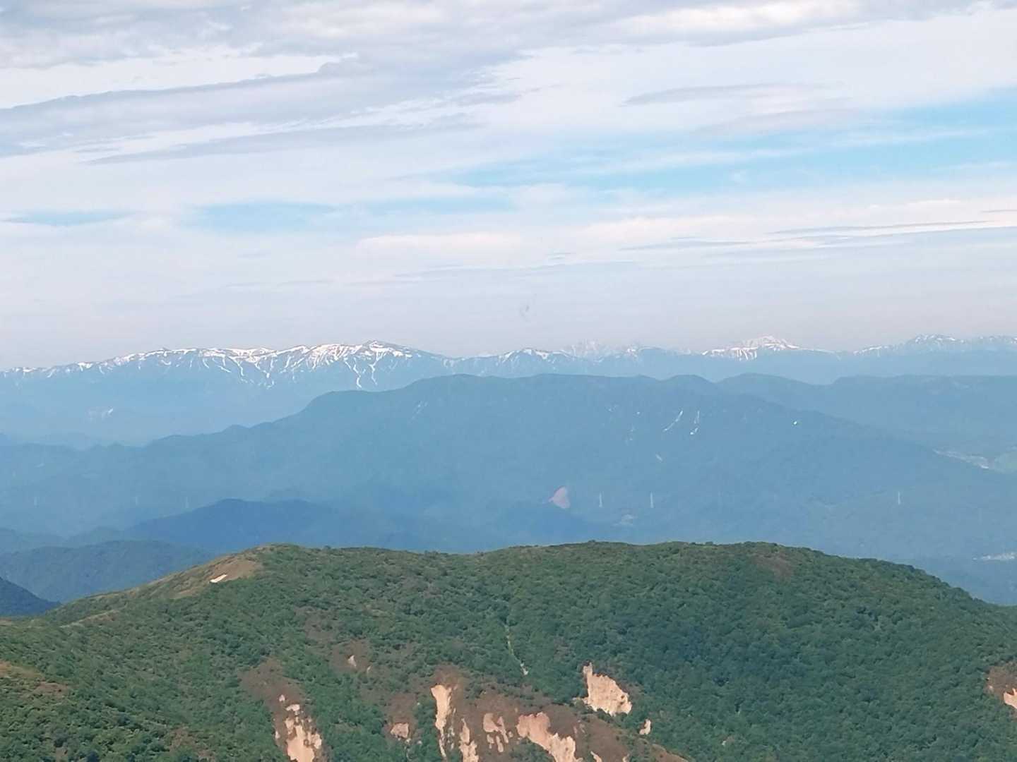 会津駒ケ岳〜会津朝日岳
だと思うけど分からない