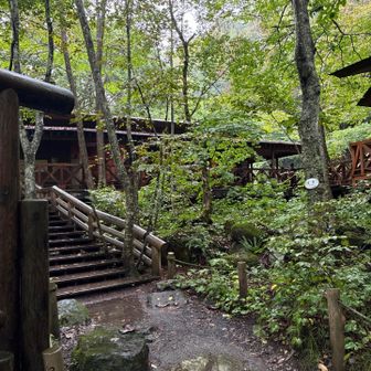 石ケ戸には売店、トイレなどあります食事も可