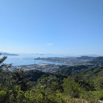 展望台。
階段を登ってくる価値あり。
瀬戸内海と大竹が一望出来ます！