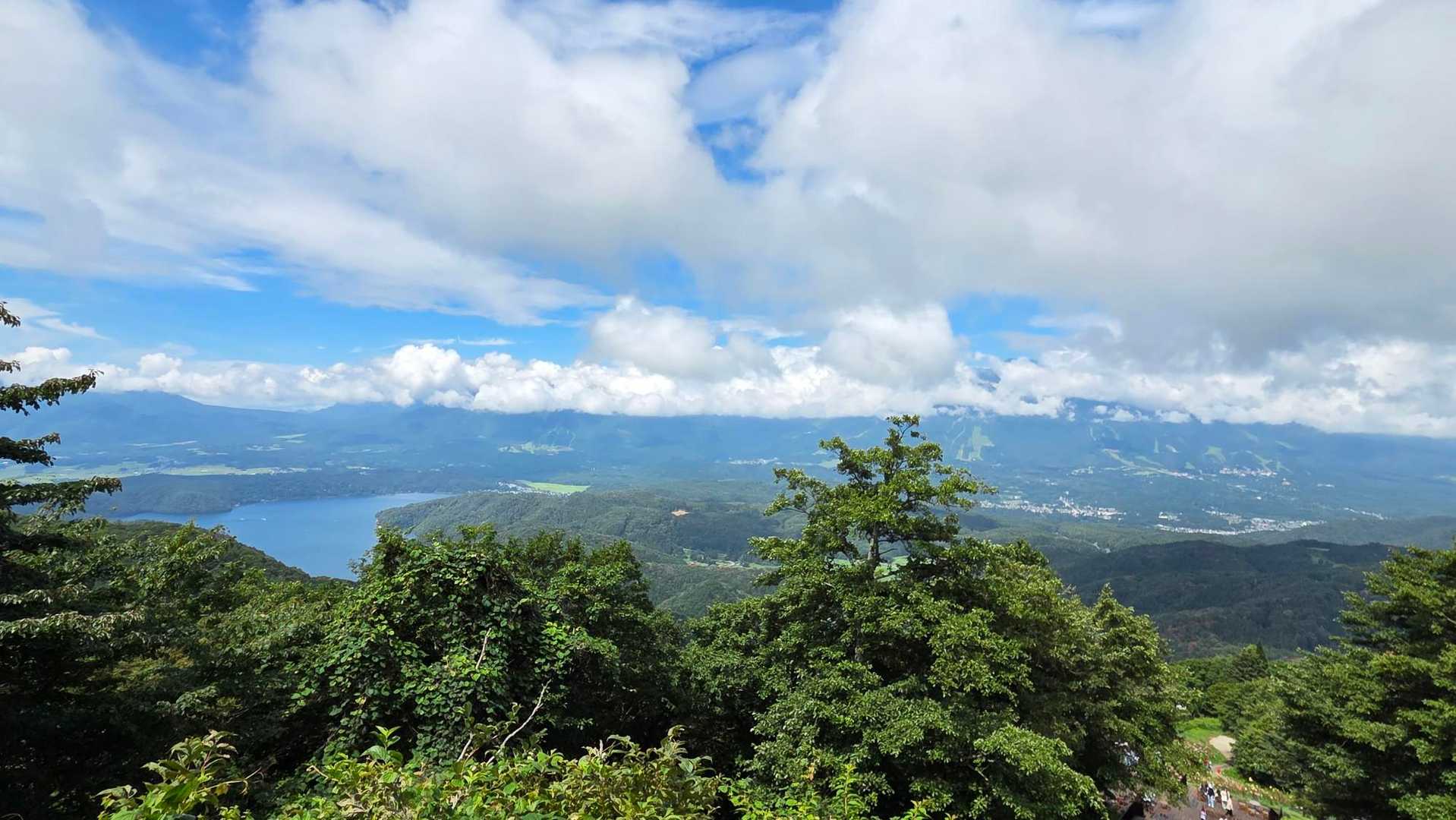 雲で見えないけど妙高山どーん
野尻湖も見えた🦣
