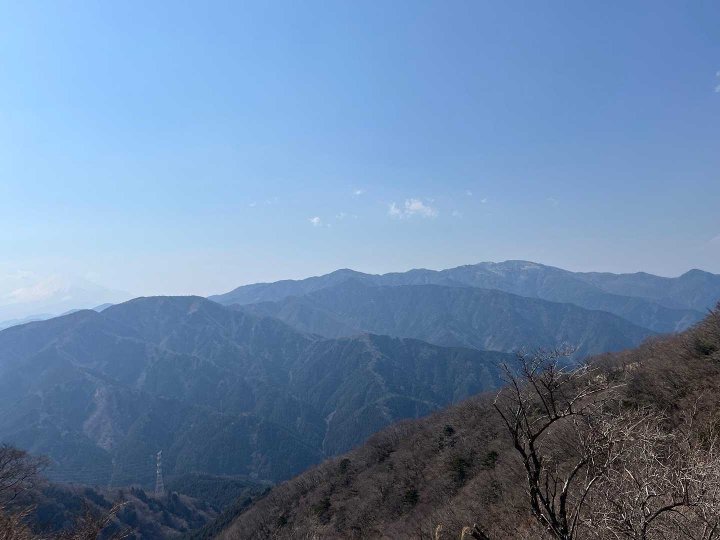 素敵な山並みを見ながら下山。