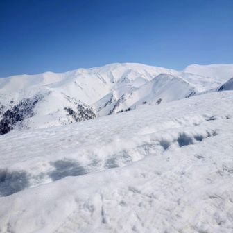 クラックに注意して歩きます