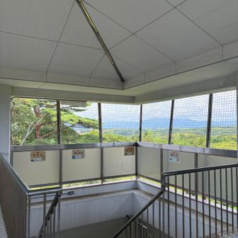 ホーム経ケ峰方面
天気良く景色良かった👍
