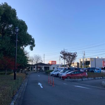 駐車場に帰ってきました。