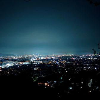 山頂付近より
星の見えない夜でも星は見える