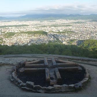 京都展望台😊
愛宕山は雲の中