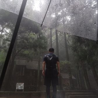 お参り！
高1の息子ですが明日まで定期試験です！
先日の名古屋豪雨の日も定期試験の為午前中で終わったので幸いでした。
私の職場近くは冠水して営業車一台廃車になりました🥲