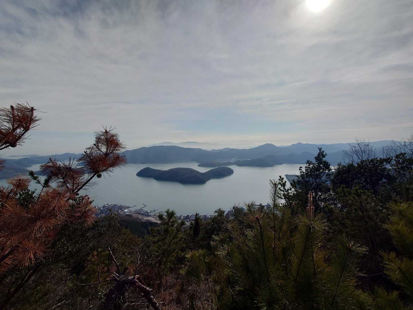 縦走路からはところどころ視界が開けて絶景が見られます🌟