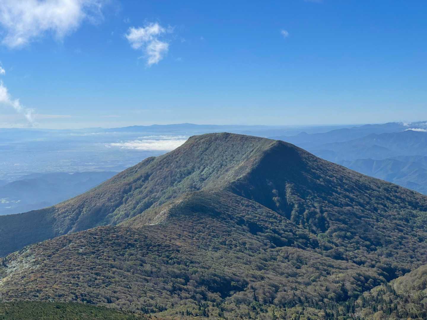 安達太良山から見る和尚山かっこいい！！
登るとさほど景観なくてあれって感じだけど…😂