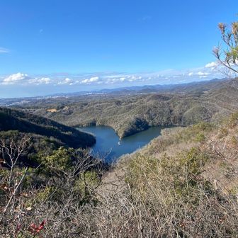 あのダム
ハートに❤️見えます