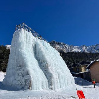 赤岳鉱泉　アイスキャンディ　平日で誰もいない！