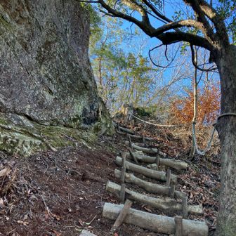 小岩見晴台への上り💦
