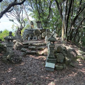 経塚権現山まで戻って来た。