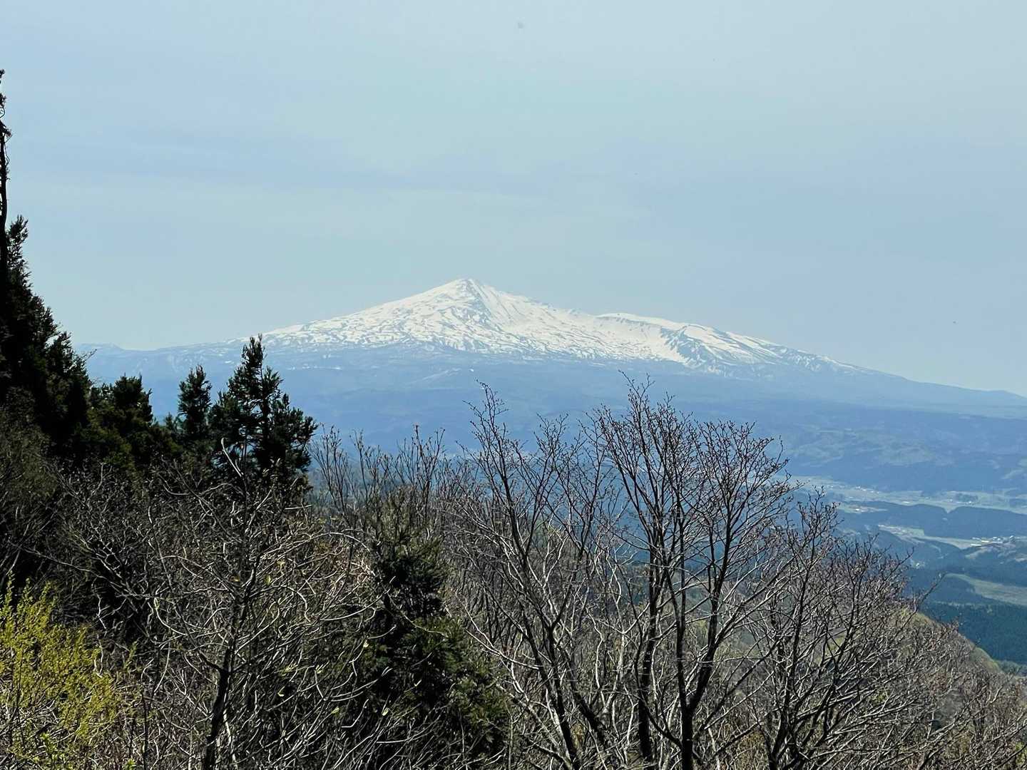 東光山山頂からの鳥海山