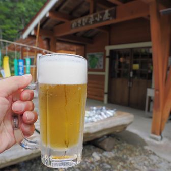 わさび平小屋まで遠かったー
たまらず生ビール🍺