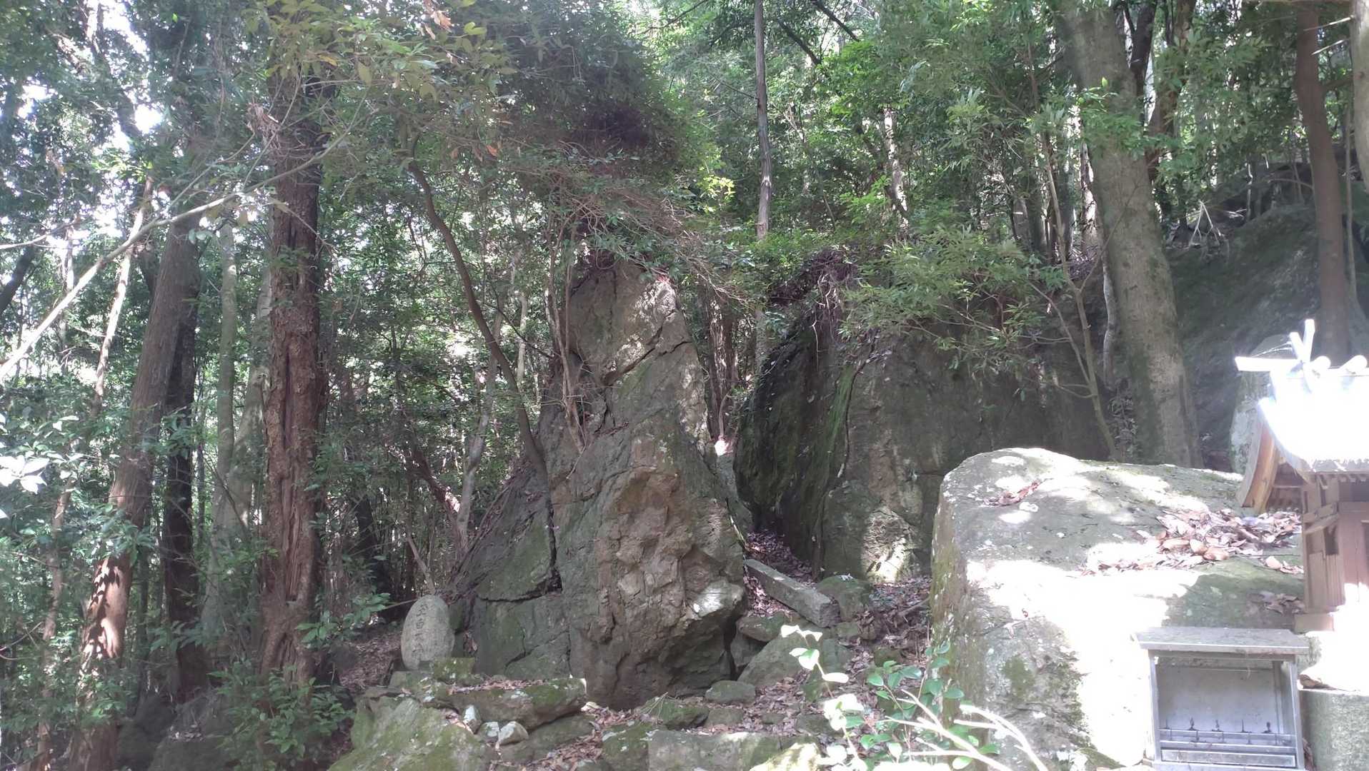 岩刀山
（いわたちやま）