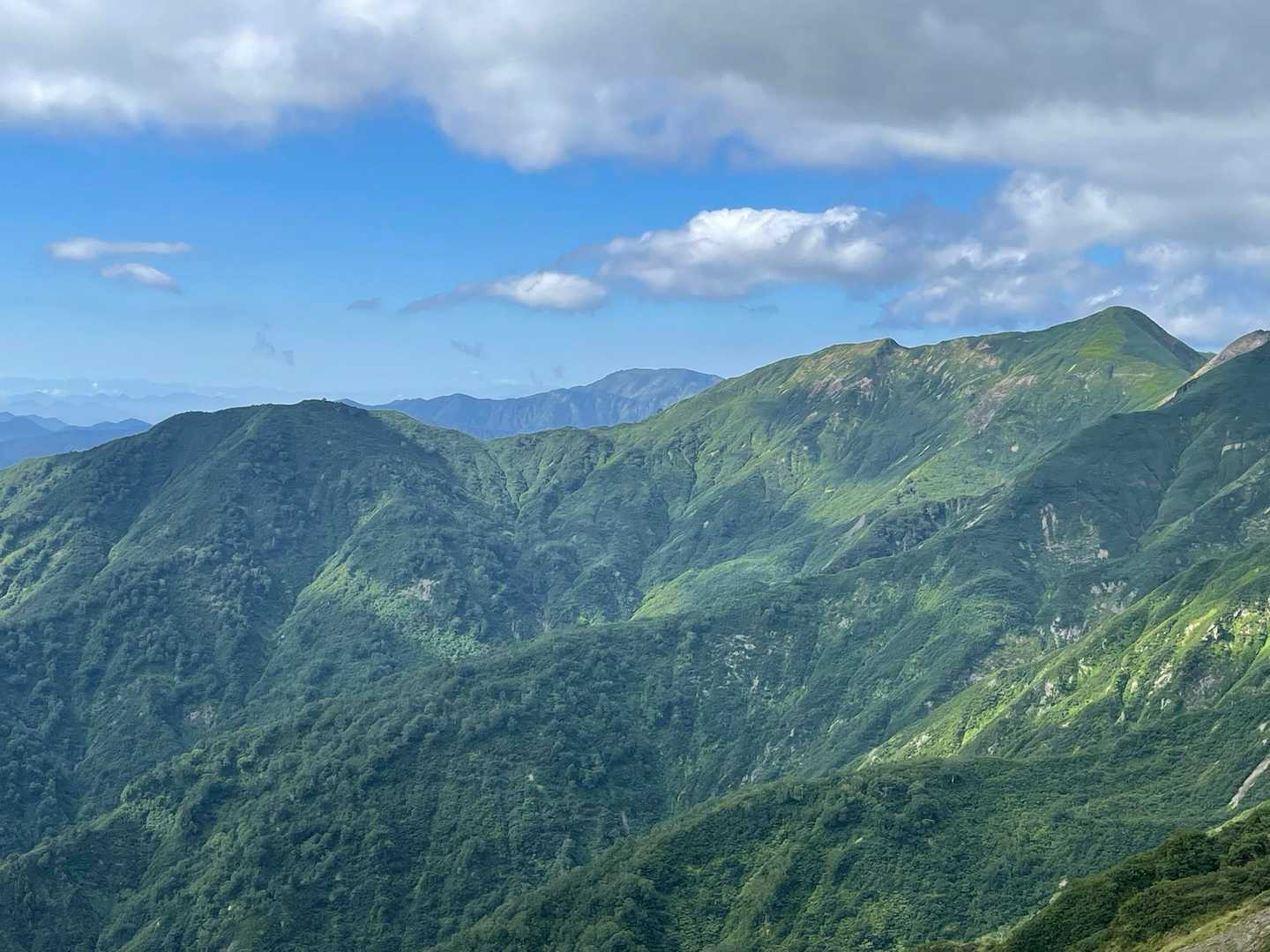 小沢岳〜幽ノ沢山の稜線