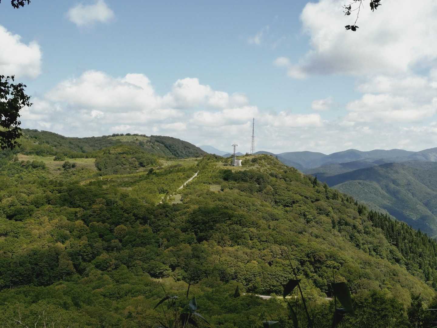 花輪越-三倉山-皮投岳 往復コースの写真
