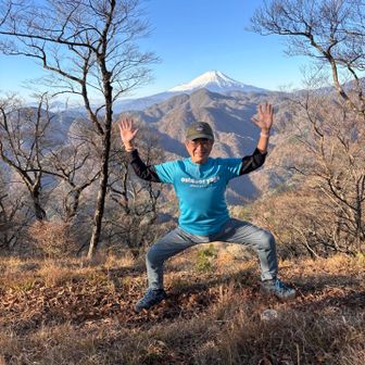 富士山持ち上げポーズですか？