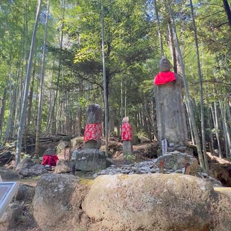 銃痕のあるお地蔵様