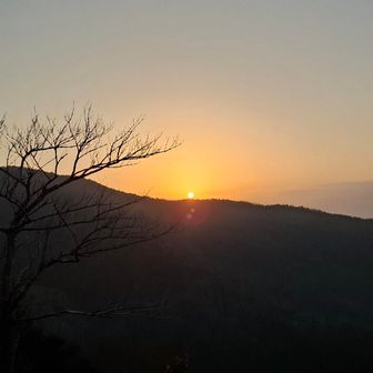 今年最初の山からのご来光🌄
