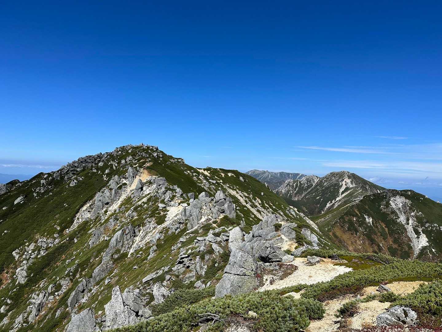 そしてまだまだ山頂は先だった💦
