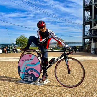 
で！
サイクリストの聖地【さくらであい館】に
毎回撮ってる場所やし😁
もはや、淀川サイクリングする時のルーティンか
