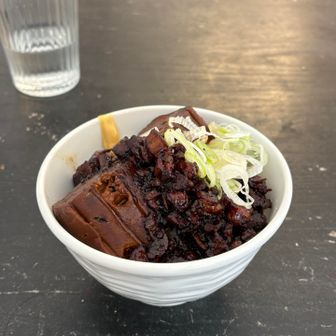 水を飲み干して逃げ場がないほど、私にはしょっぱかった😅とうめし。
汗かいて降りてきた若者ならいいのだろな