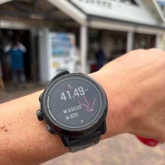 ゴール。
3本目は3時間25分かかって、トータル8時間50分。
距離も41kmと、まあまあお腹いっぱい練になりました。
足がボロボロ😅。