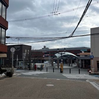 箕面駅に戻ってきました。これで25年は登り納め。おつかれ山でした。