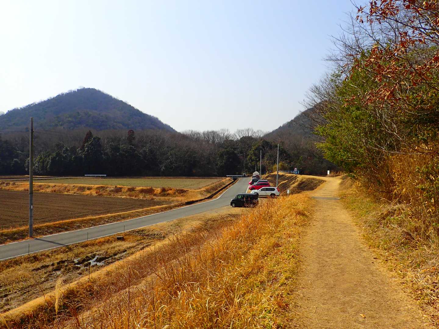 ここにも駐車場とトイレがありますね☝️