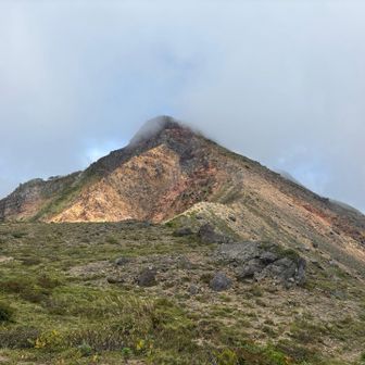 櫛ヶ峰。立ち入り禁止だけど。。。見るからに危なそう。入らないよ💧