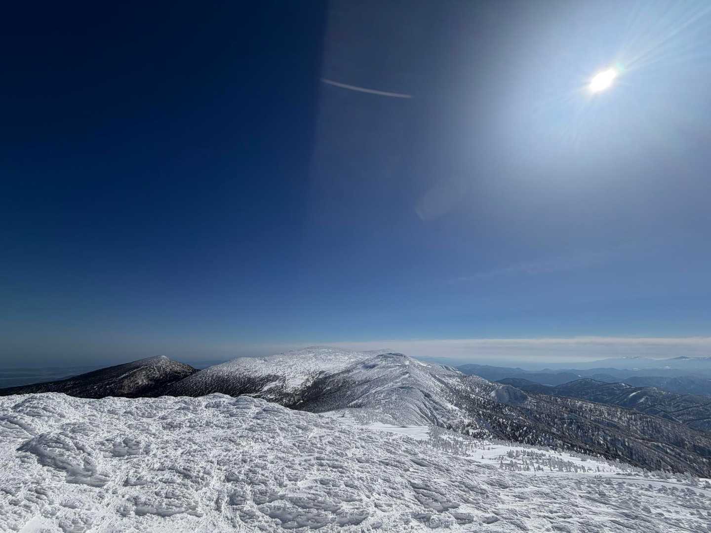 屏風、烏帽子岳方面☀️
山の名前はさっき撮ってもらったご夫婦の話を盗み聞きして覚えた🤣