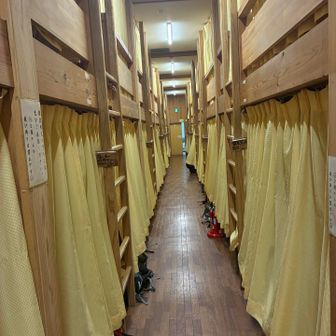 北館の部屋はこんな感じ
ひとつのスペースに5人