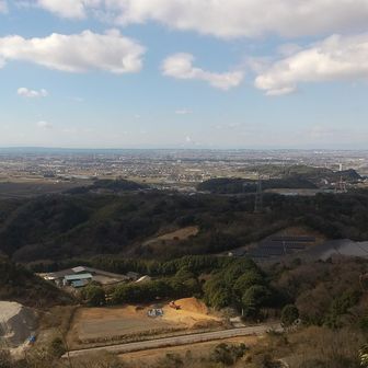 小茶臼は展望なしだったが、大発山方面へ少し下ると展望が良い場所あり。