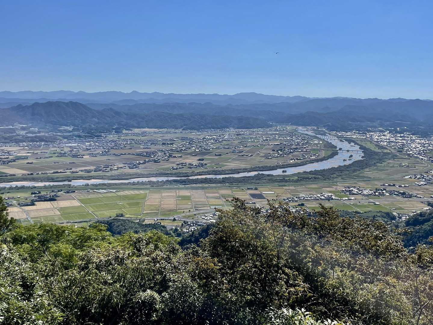 やっぱり良い景色🎶
出雲北山から見る景色はこの斐伊川の流れが格別です✨

