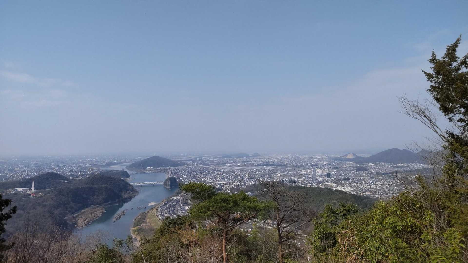 登った後のご褒美からの、めちゃめちゃ苦手な激下り…
ビビリすぎて、まったく進めません