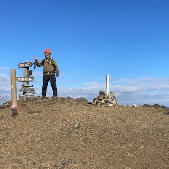 頂上は快晴。風もない。