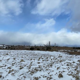 北アルプス方面は雲の中