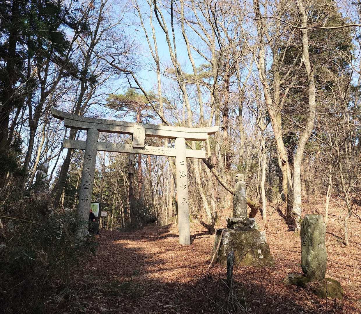 三頭越（みとうごえ）

・徳島側の人が香川の金毘羅参りをするために通った阿波街道の要所