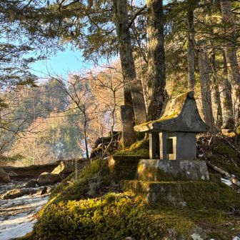 旭嶽　到着
旭嶽の手前からチェーンスパイク装着
凍ってました❄️