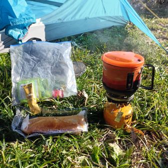 湯を沸かしお茶にします☕🍵