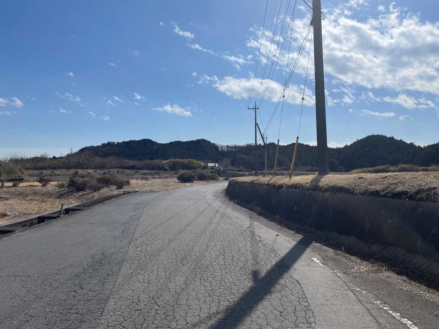アス道歩きから…☁️予報ですが☀️青空も見えてきました🚶‍♀️🚶