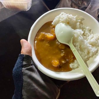 カレー🍛2杯とうどん1杯いただきました
