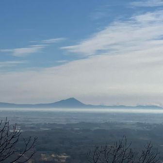 雲海の奥には筑波山がくっきりと✨