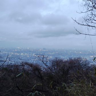 生駒山・神津嶽・大原山 ☔の大阪平野