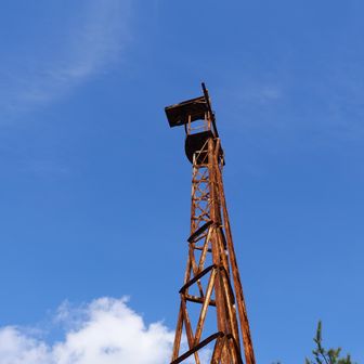 錆びた鉄櫓と青空
どこかジブリの世界を感じる♫