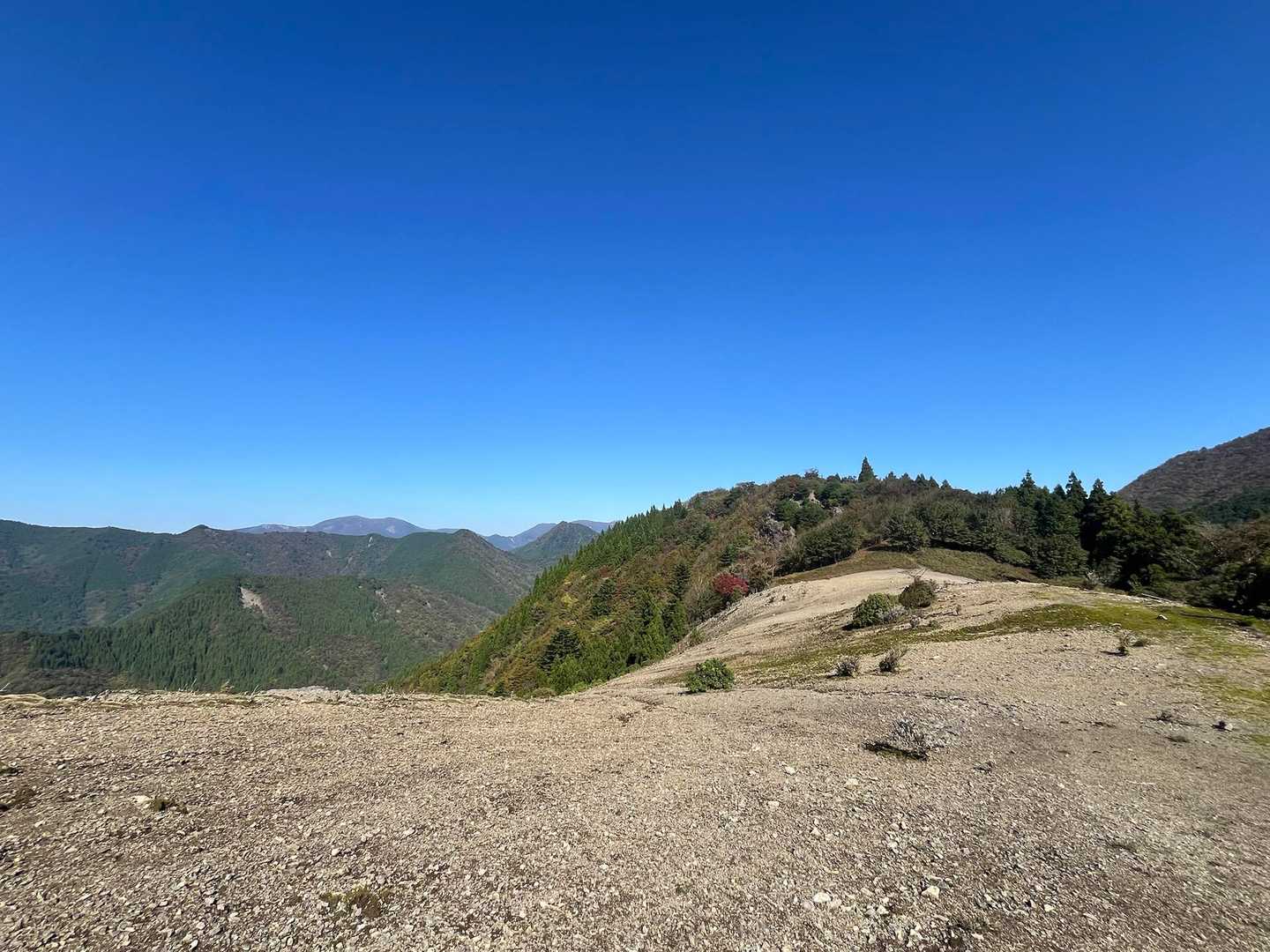 仙ヶ岳-御所峠-ヨコネ-御所平-船石-小太郎峠-臼杵ヶ岳- 周回コースの写真