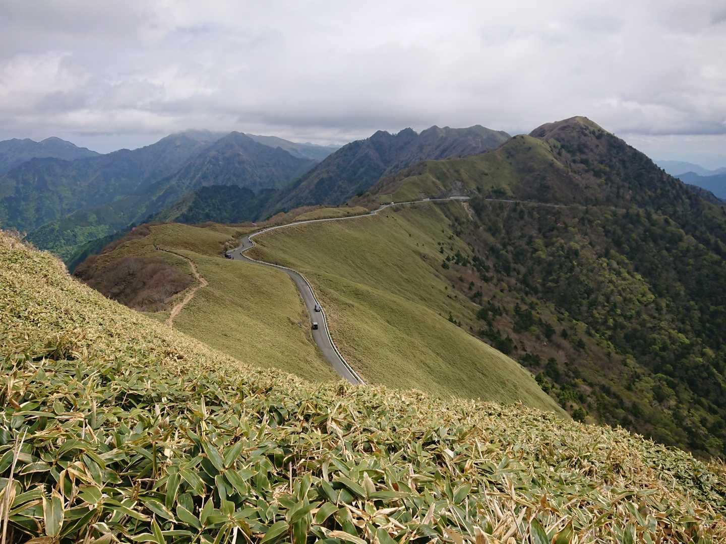 旧寒風山トンネル南口-桑瀬峠-伊予富士-東黒森-自念子ノ頭 往復コースの写真