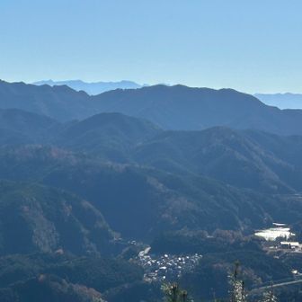 山上ヶ岳と大普賢岳も見えてます🤩